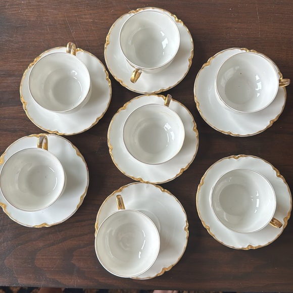 Haviland Limoges Set of 7 Teacups and Saucers - Picture 6 of 6